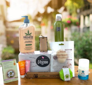 Weihnachtsgeschenke Ideen: Vegane Kosmetik Geschenkbox Lucky Vegan Kosmetik Box