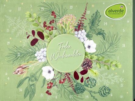 Der alverde NATURKOSMETIK Adventskalender ist ab September 2025 in allen dm-Märkten für 19,95 € erhältlich.