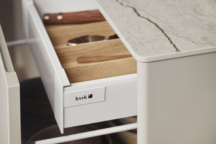 Kvik MANO Crema Crema und Mocha bringen mehr Wohnlichkeit in die Küche